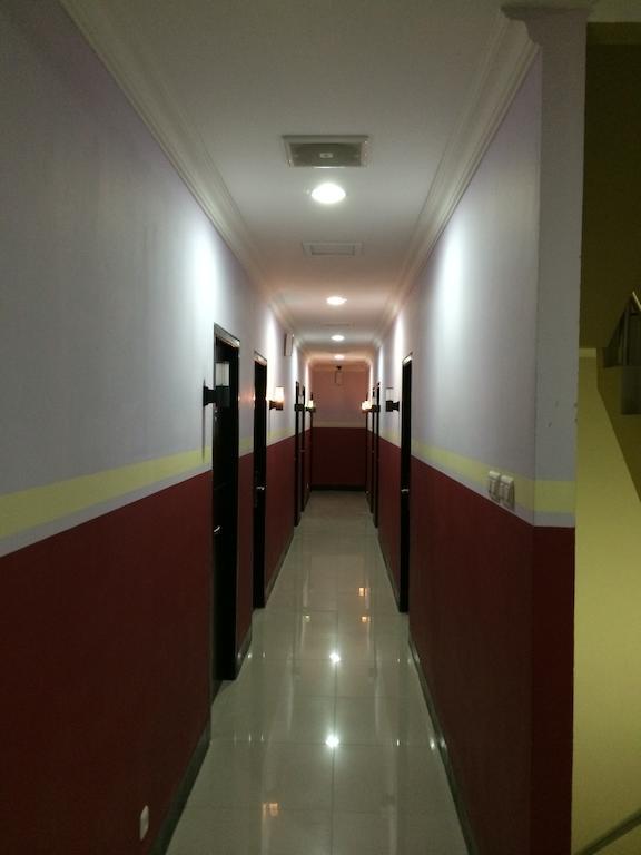 Hollywood Hotel Jacarta Exterior foto