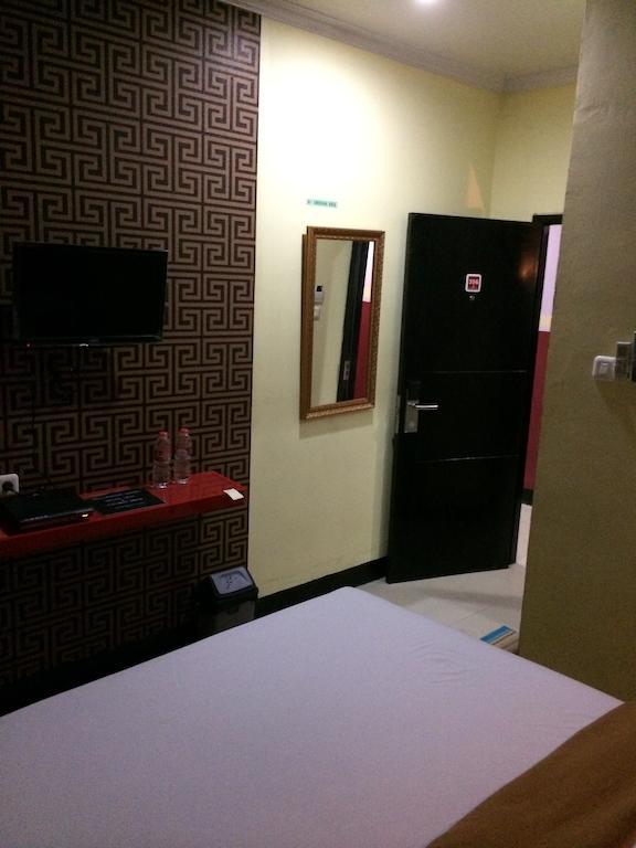 Hollywood Hotel Jacarta Quarto foto